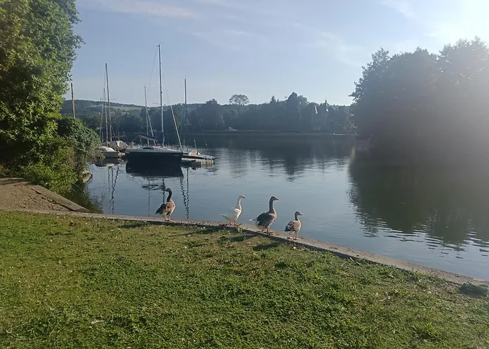 Hébergement de vacances Le Du Renard, à Côté De La Meuse Et Dinant